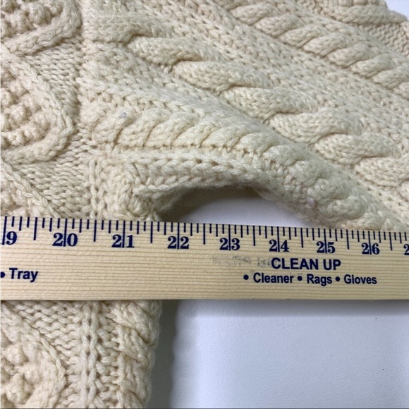 Men’s Vintage Wool Fisherman Cable Knit Cardigan Sweater - Picture 12 of 13